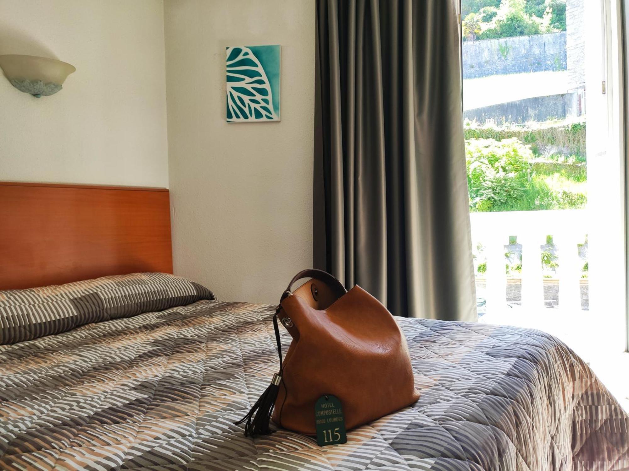 Hotel Compostelle Lourdes Exterior foto